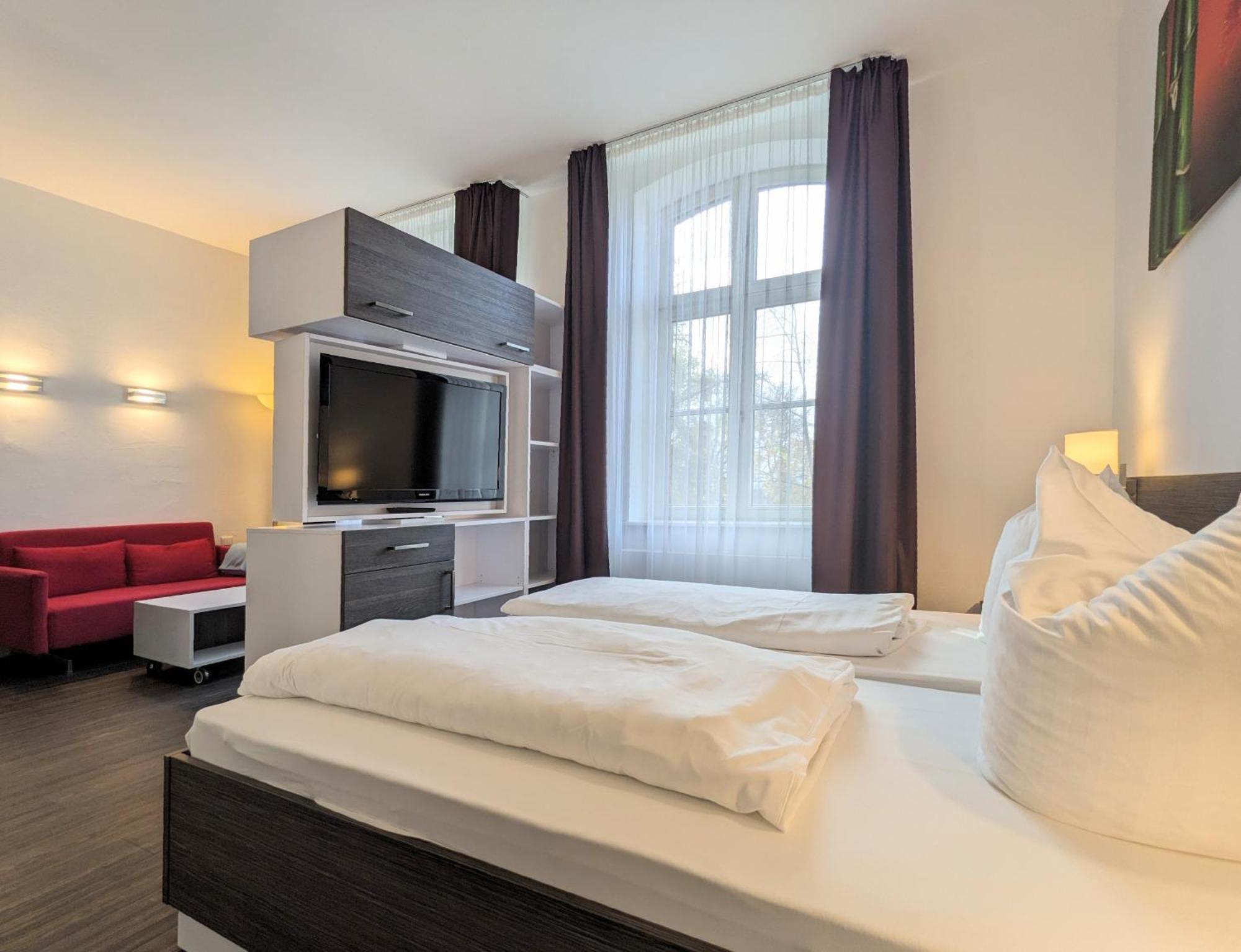 Boardinghaus Weinberg Campus Aparthotel Halle  Exterior photo